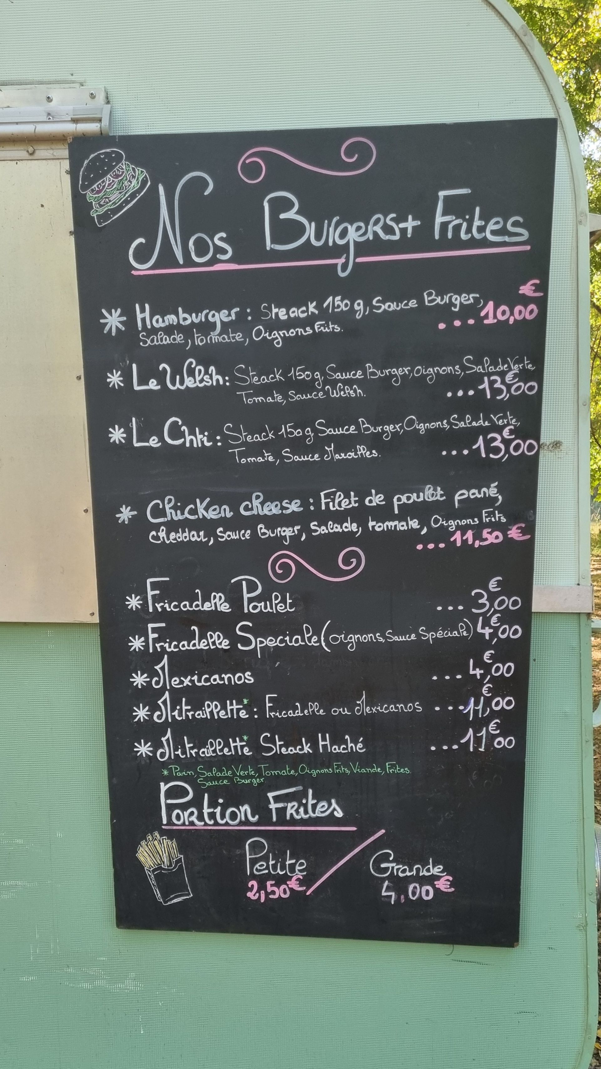 La carte sur ardoise du food-truck