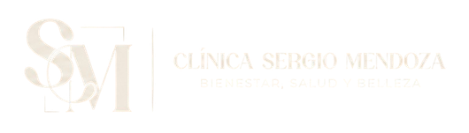 Logotipo para C.M. Studio Mendoa en dorado y beige sobre un fondo blanco