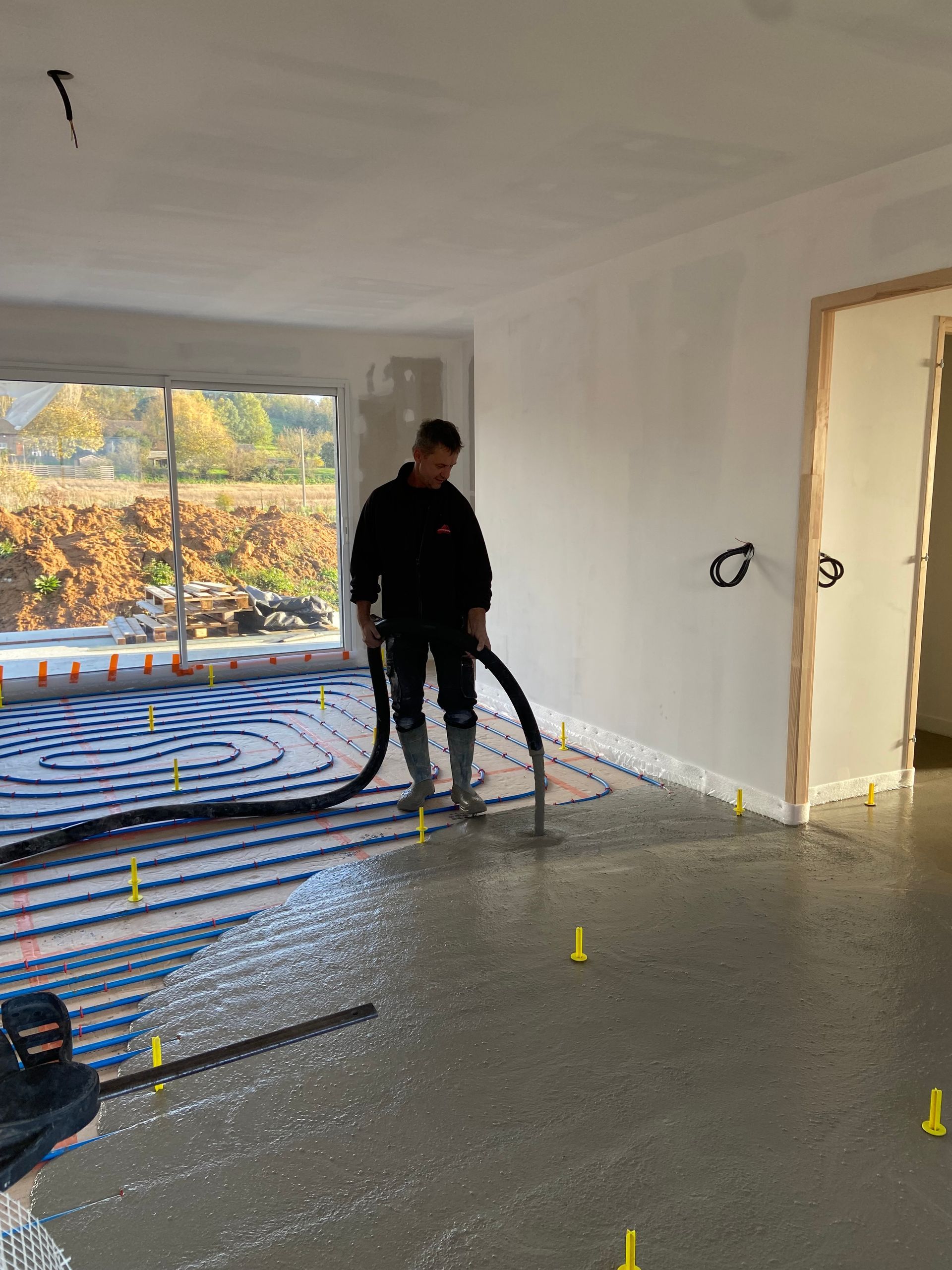 Coulage béton chape salon