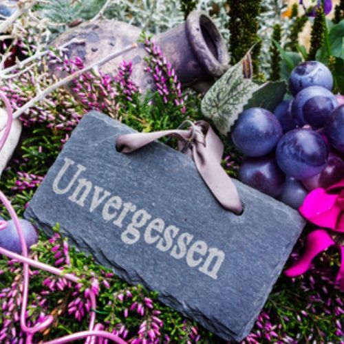 Hochzeitsstrauß mit weißen Rosen