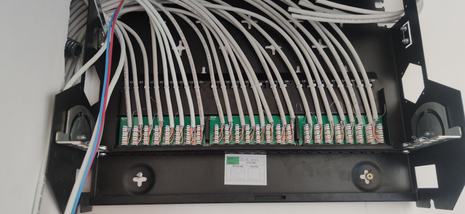 Branchement des câbles internet