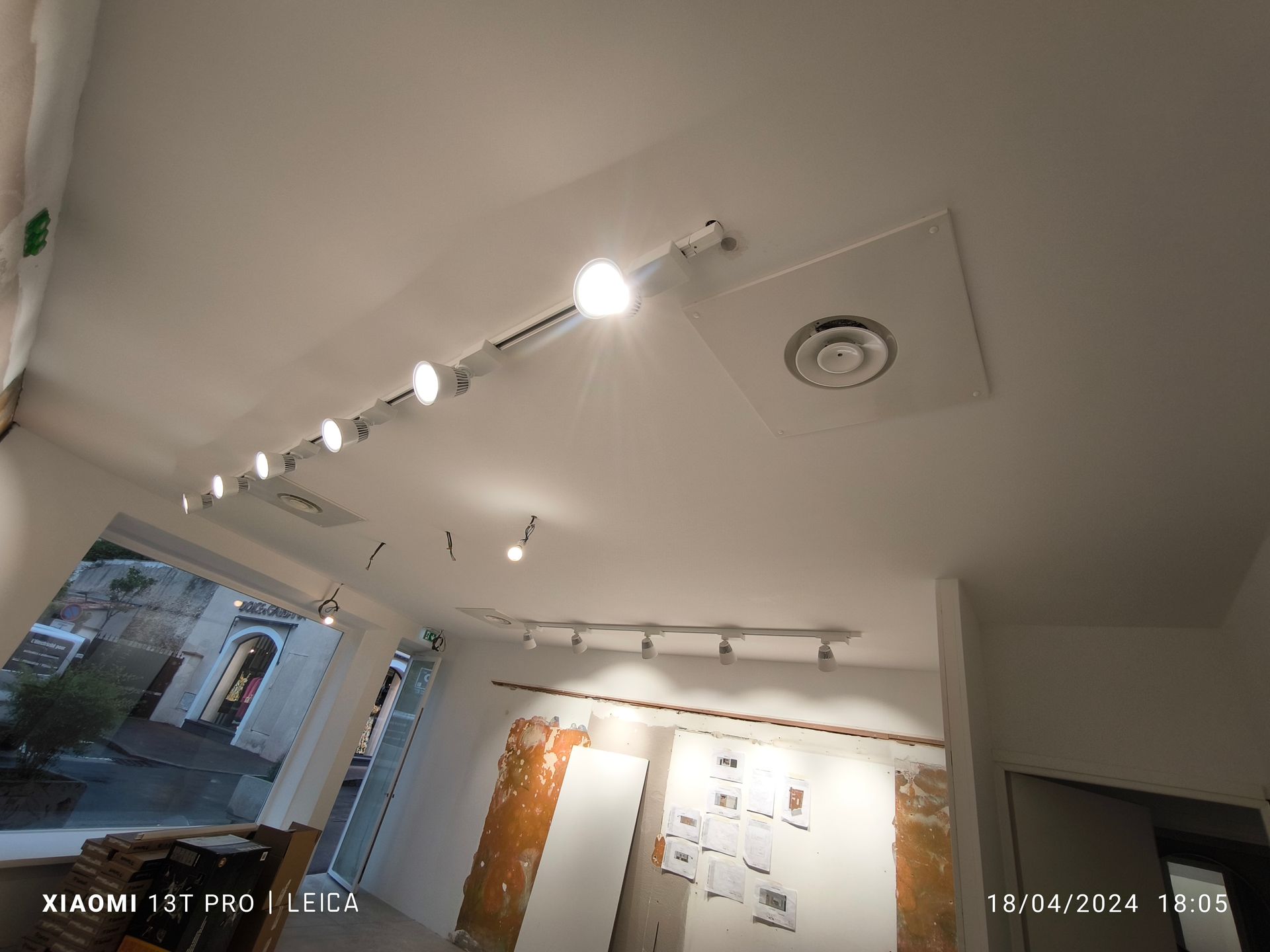 2 barres de spots d'éclairage