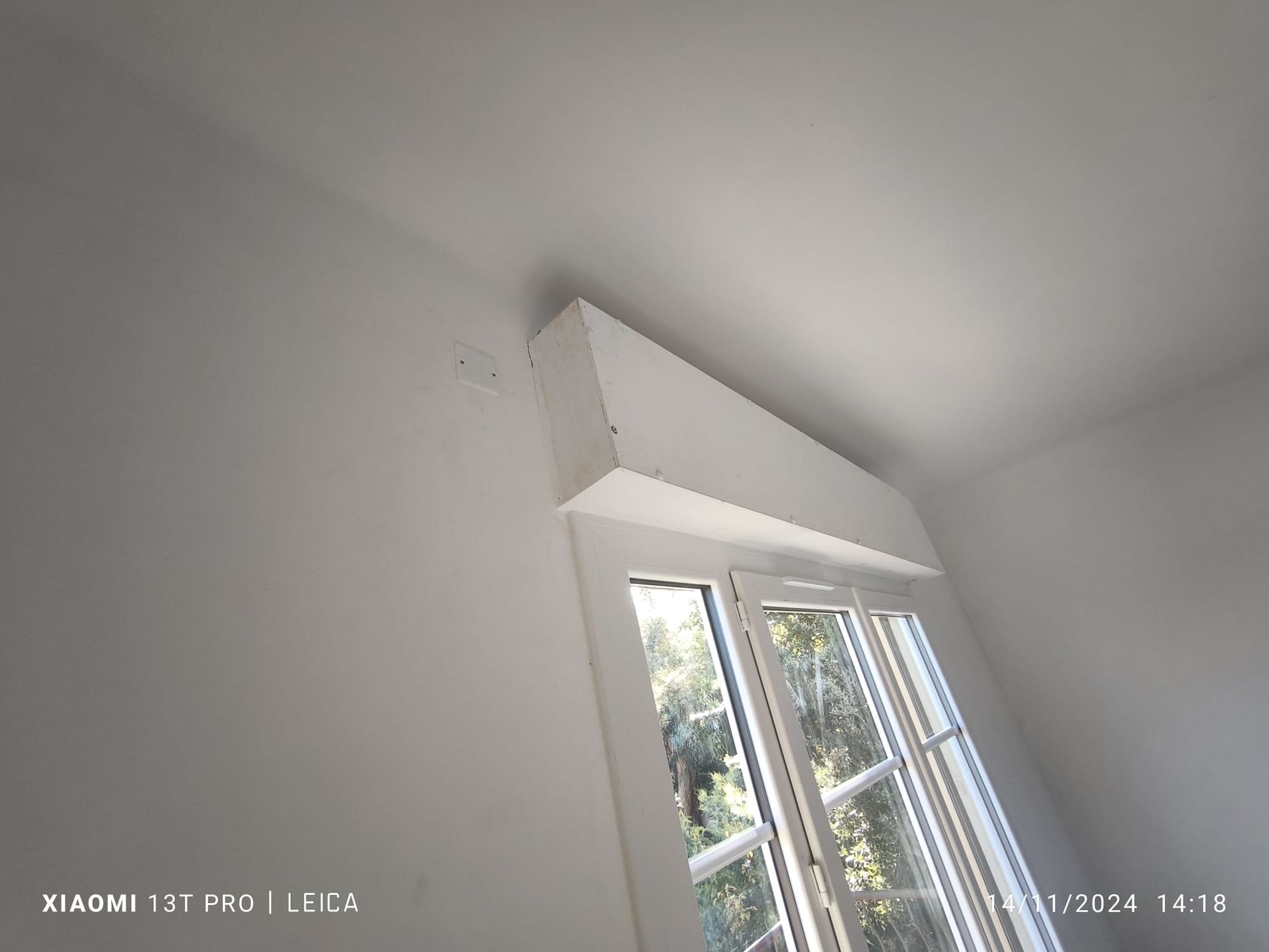 Murs et plafond repeint en blanc