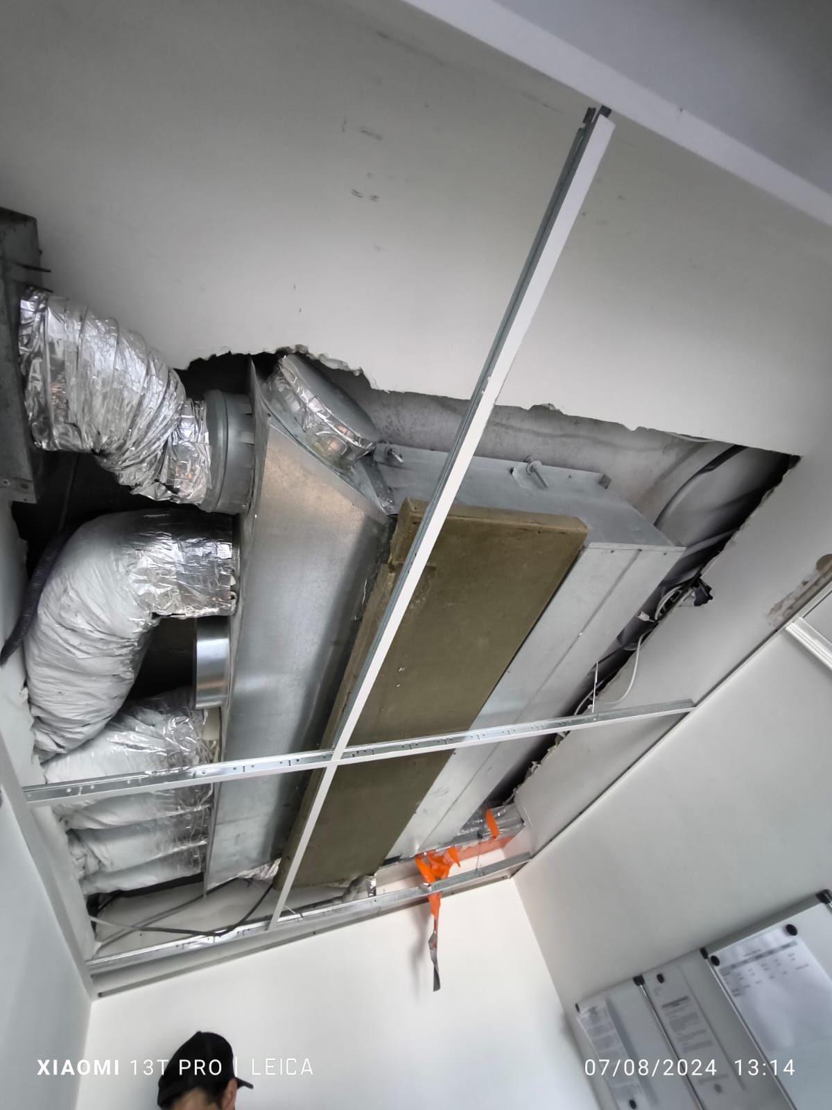 Climatisation d'une entreprise avec des gaines en alu