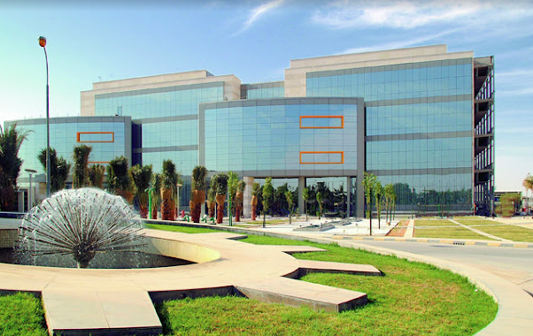 مجموعة من الصور تُظهر مشاريعنا الرخامية السابقة وعملاؤنا المميزين. تبرز هذه الصور جمالية الرخام والتصميمات المتنوعة التي قدمناها لعملائنا. نفخر بالعمل الذي قمنا به ونتطلع إلى خدمتكم بمشاريع مميزة وفريدة.