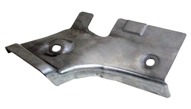 Ein Stück Metall mit Löchern darin auf weißem Hintergrund