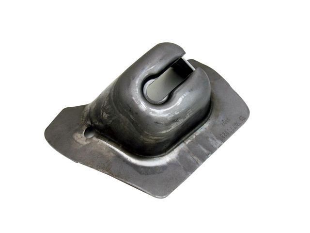 Ein Stück Metall mit einem Loch darin auf weißem Hintergrund