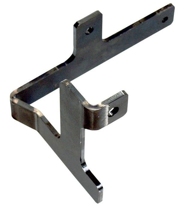 Eine Metallklammer mit einem Loch in der Mitte auf weißem Hintergrund