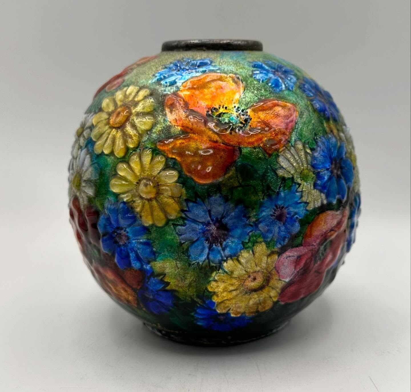 Camille Fauré - Limoges.
Vase boule - Émaux sur cuivre