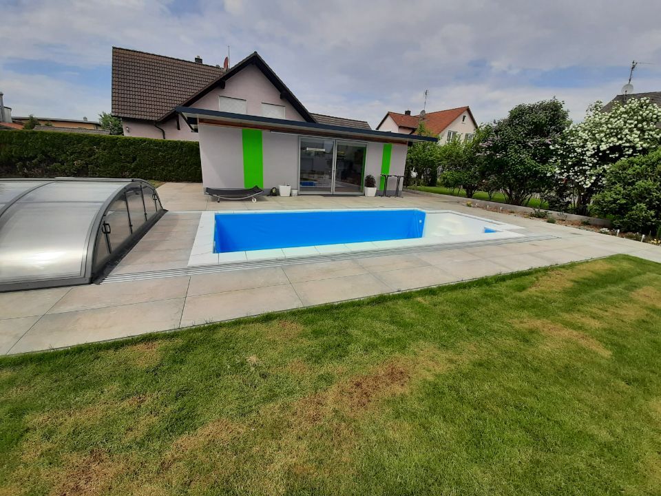 Renovierung vom Pool mit Fliesen