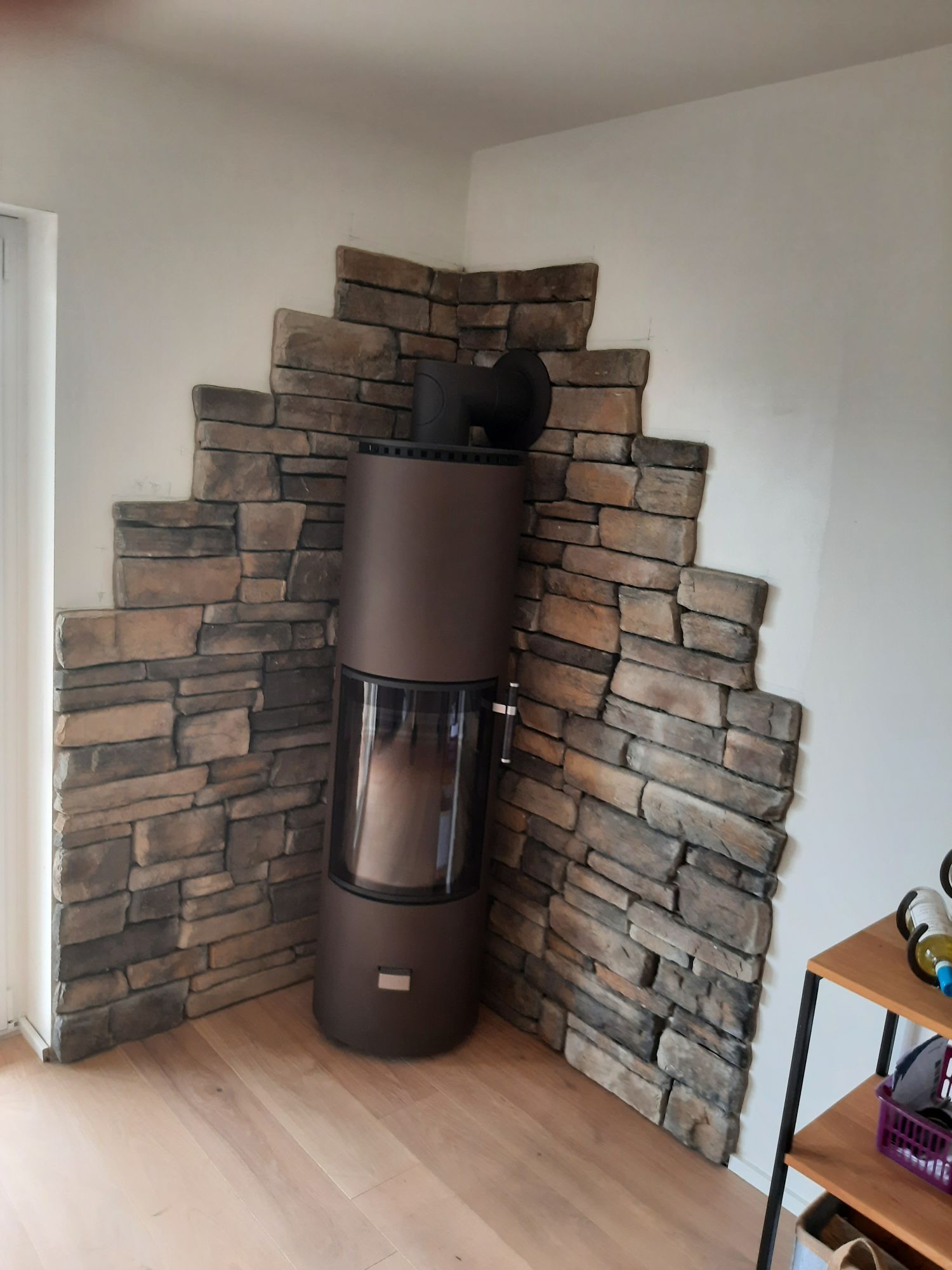 Wandverkleidung in Steinoptik durch Fliesenleger Robert Geiger