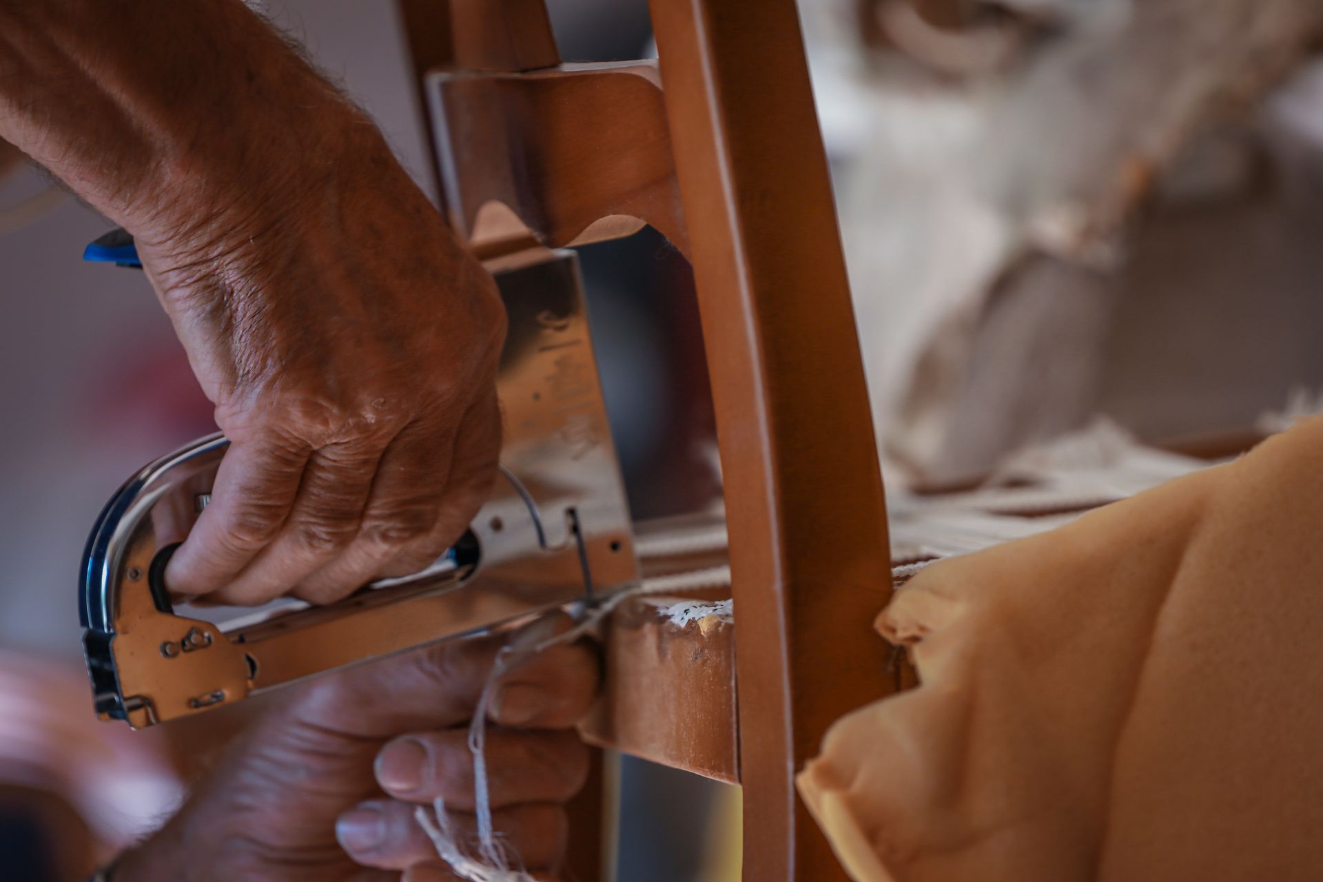 Artisanat sur une chaise