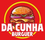 El logo de da cunha burguer muestra una hamburguesa sobre un fondo rojo.