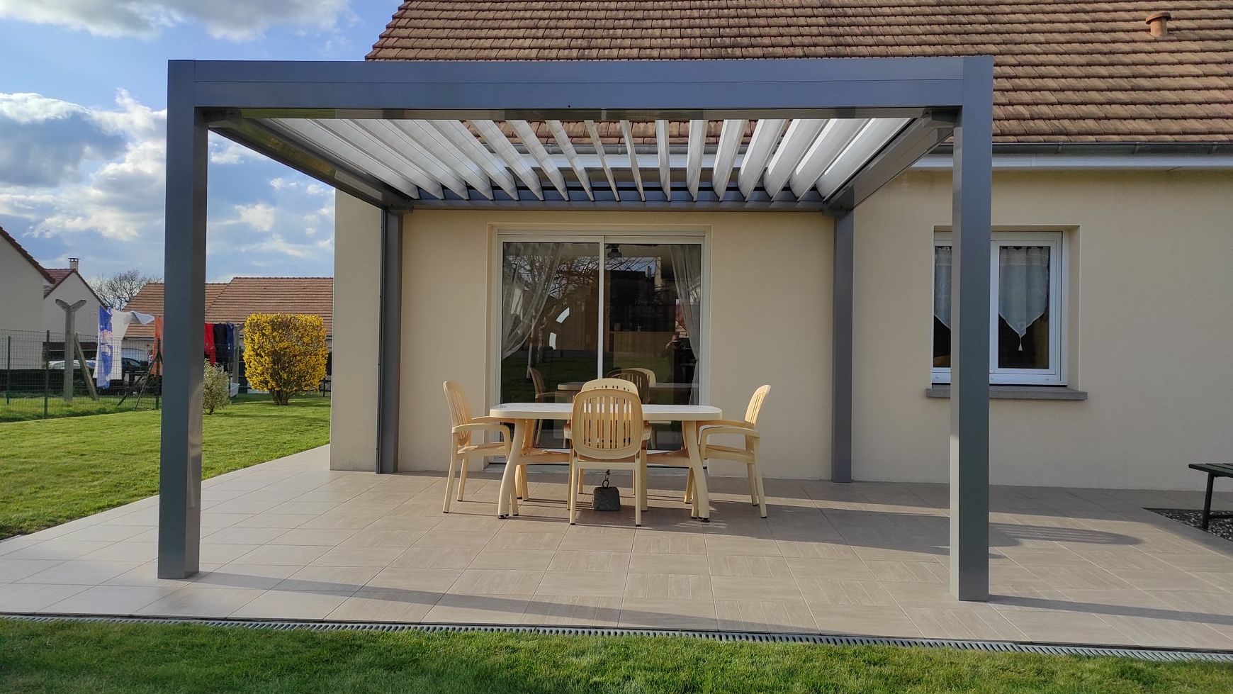 Pergola en alu noir