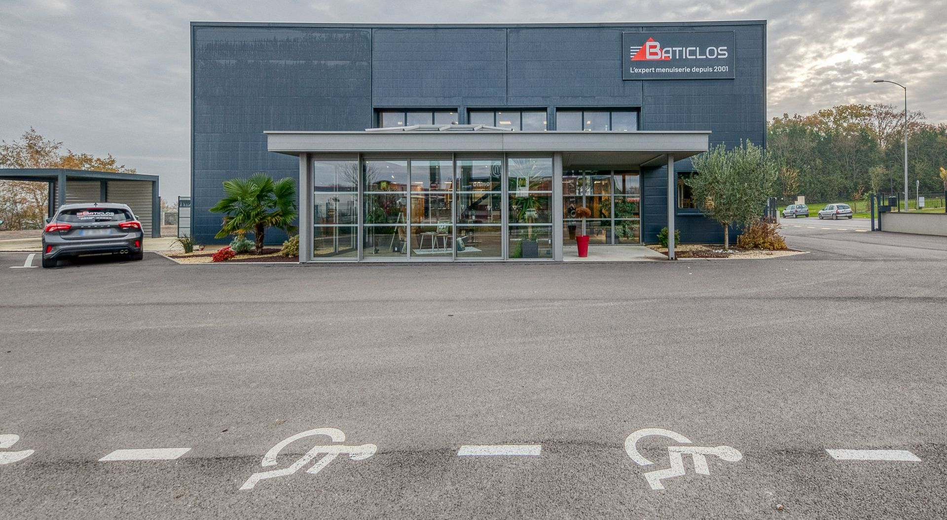 Devanture des locaux Baticlos