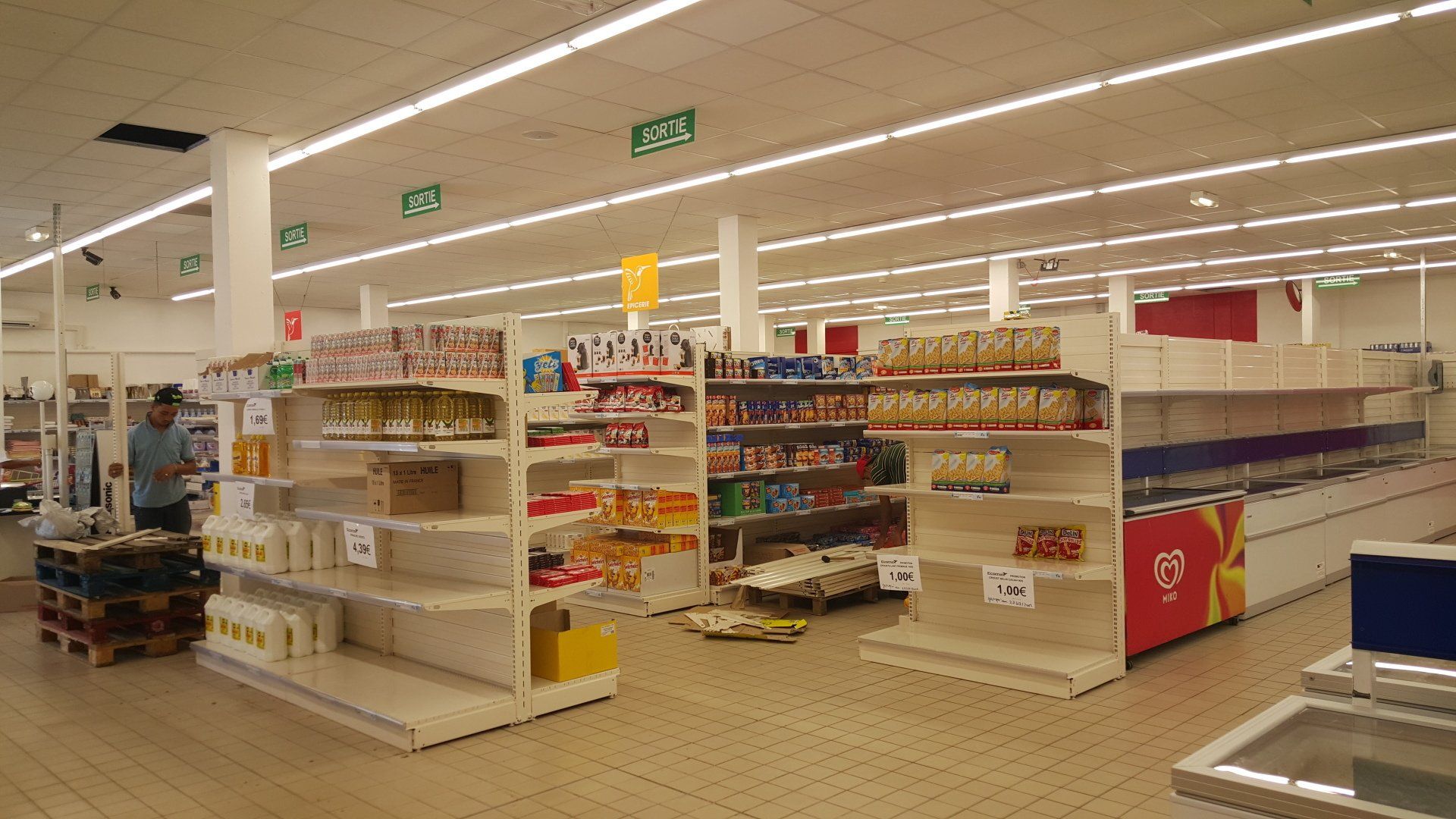 Rayonnage pour magasin alimentaire