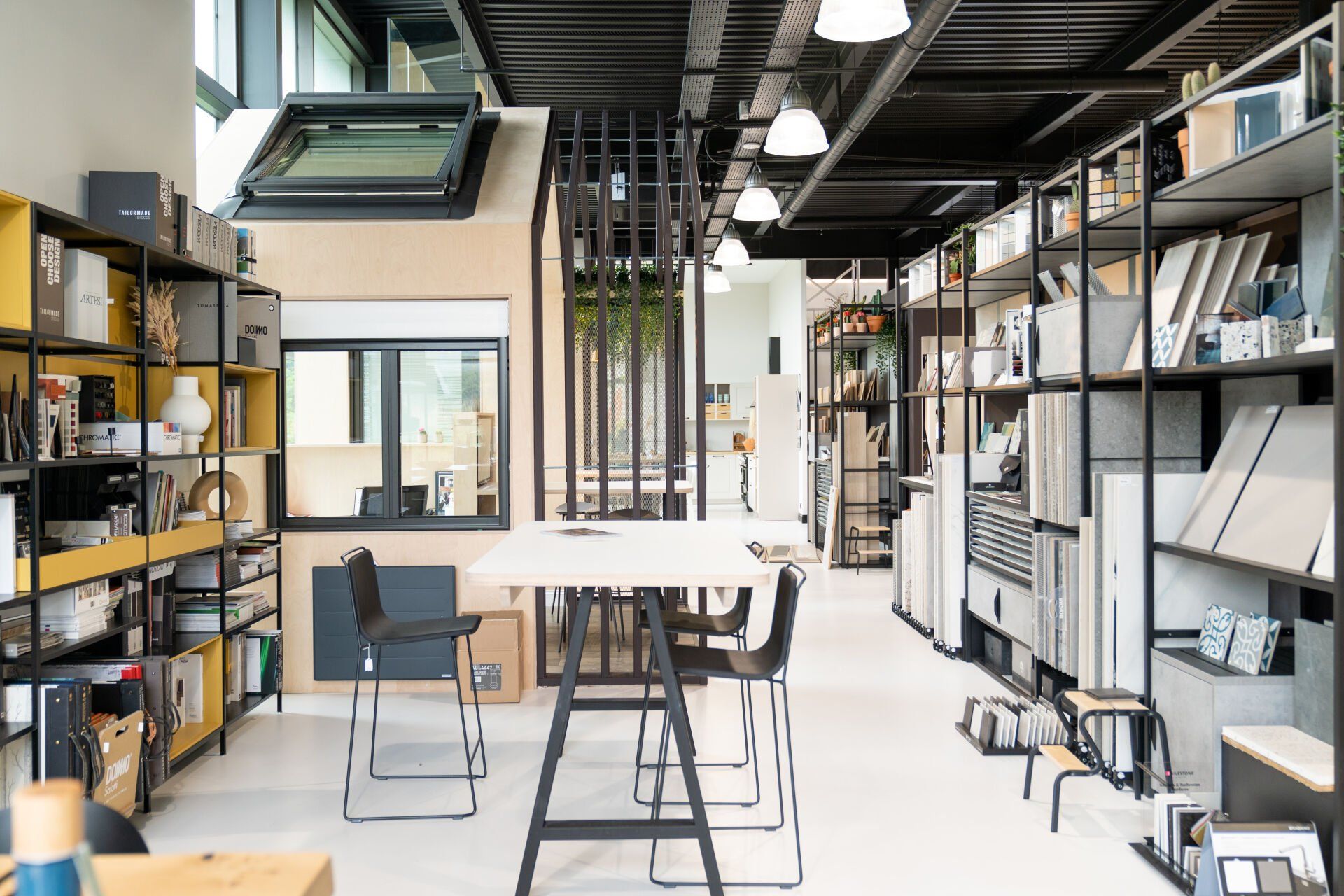 Showroom : menuiseries intérieures et extérieures