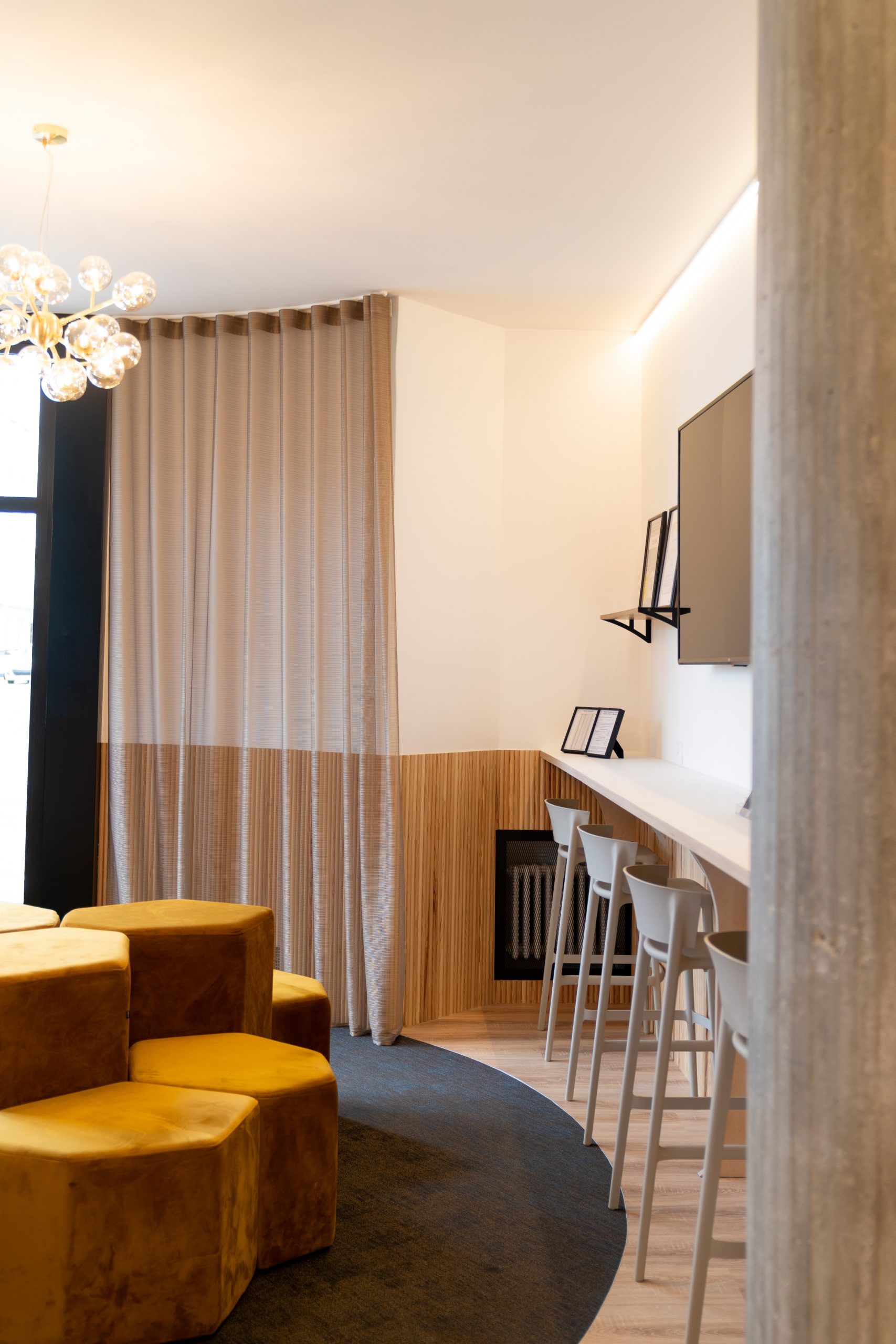 Salon d'accueil agence Century 21