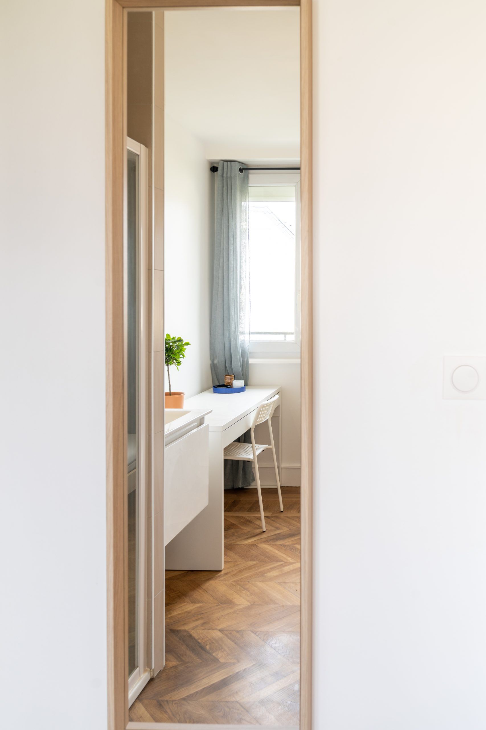 Ouverture sur une chambre