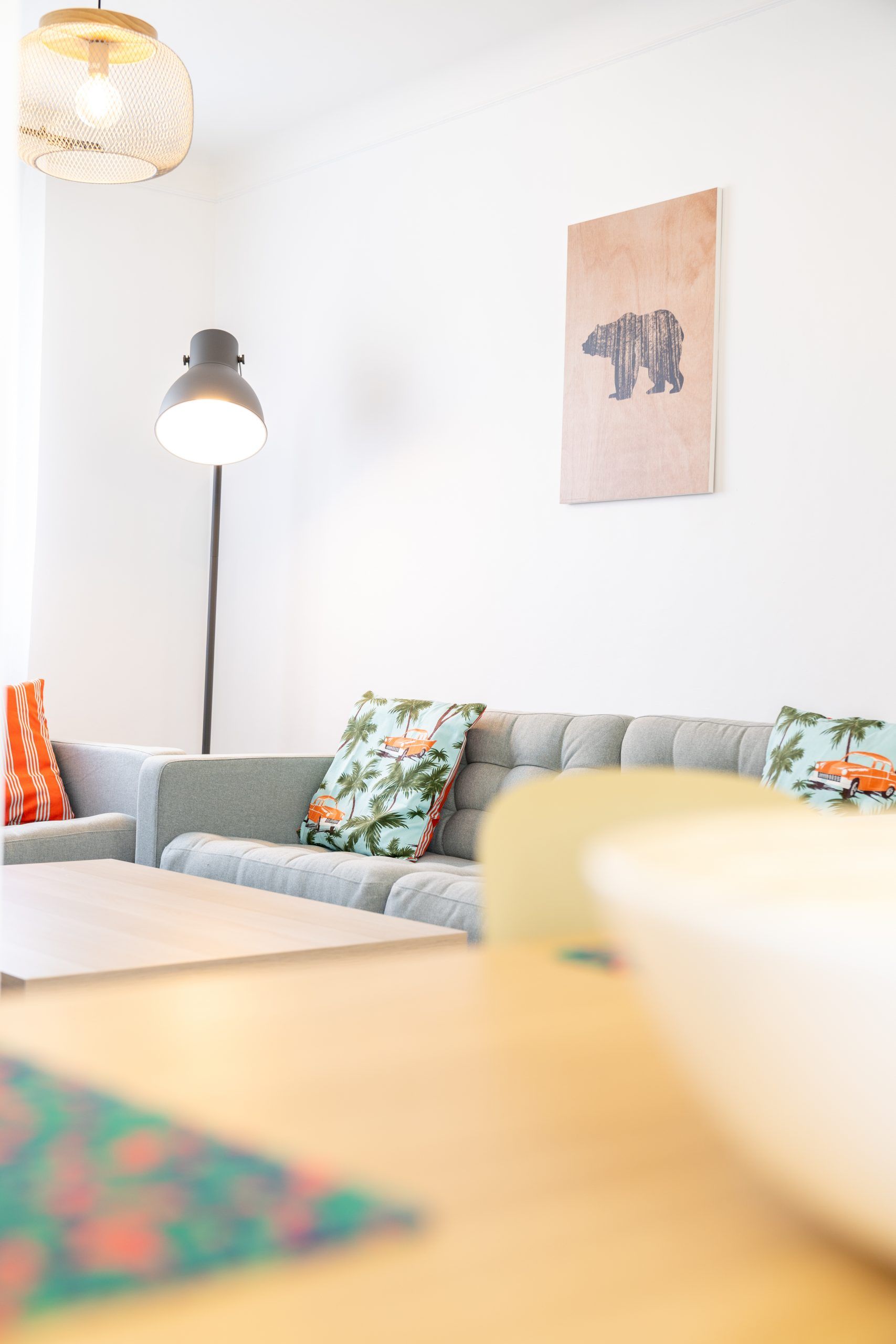 Salon vu depuis la cuisine