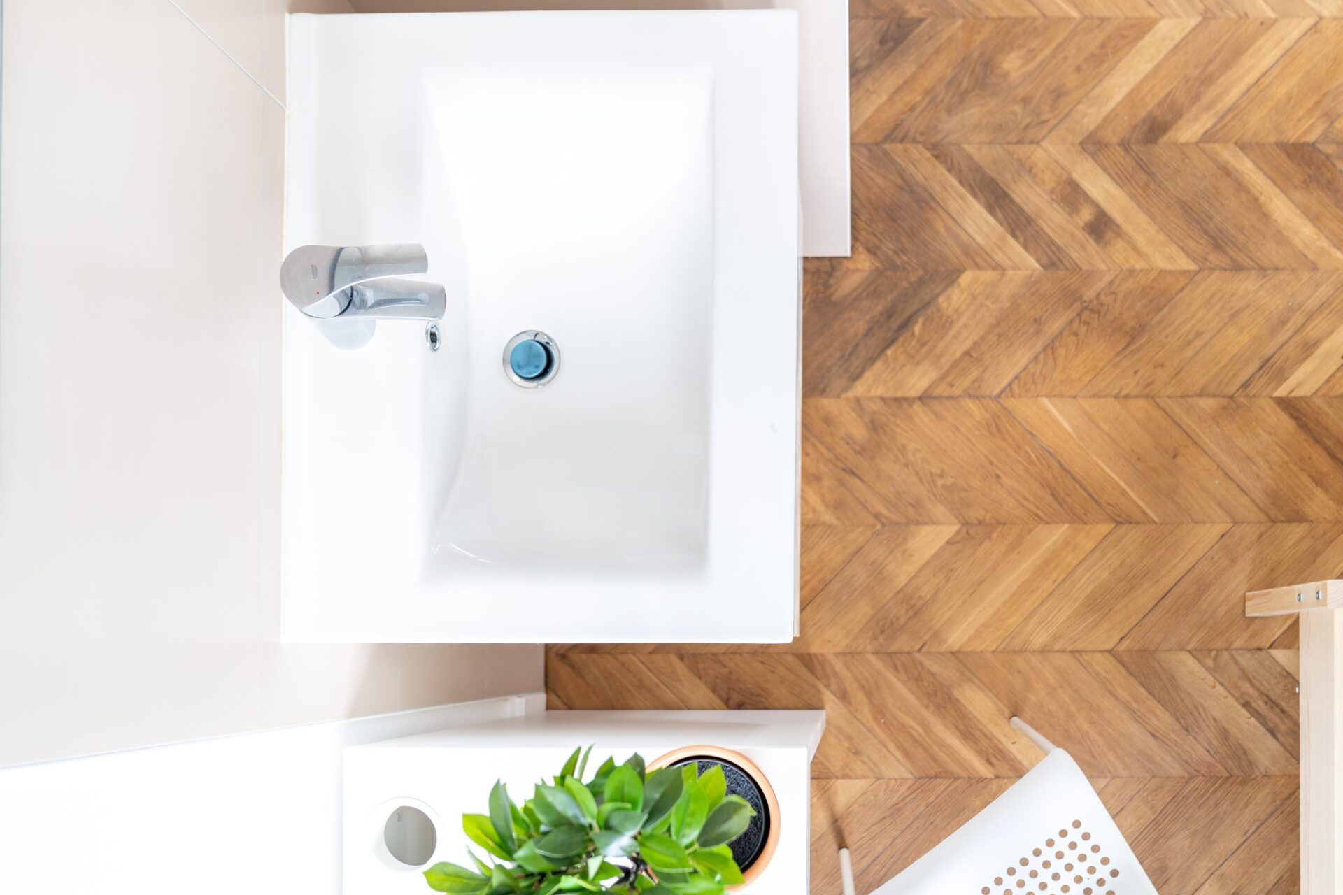 Lavabo de salle de bains vu du dessus