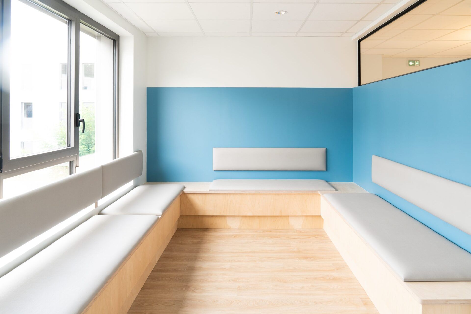 Salle d'attente du cabinet de pédiatrie 3