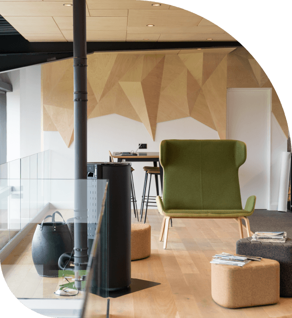 Espace showroom : salon et poêle à bois