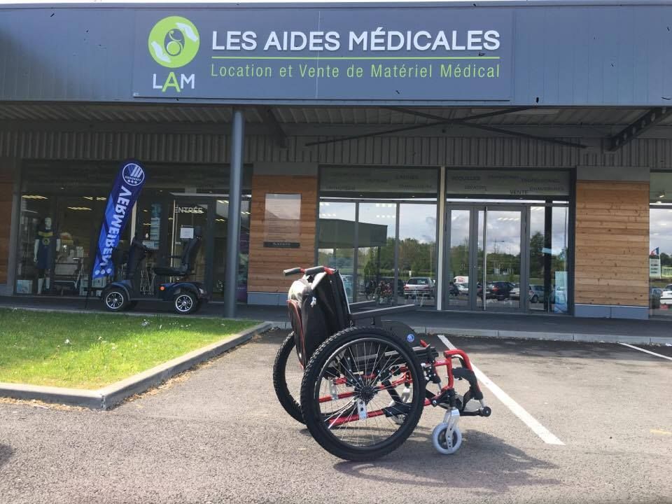 Devanture magasin avec fauteuil.