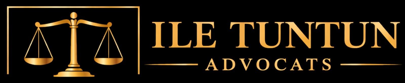 Logotipo circular negro. "Defensores de Ile Tuntun" en texto blanco. Representa la balanza de la justicia y objetos religiosos.