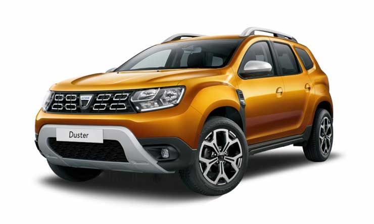 Un SUV Dacia Duster orange vif, vu de trois quarts, isolé sur fond blanc.