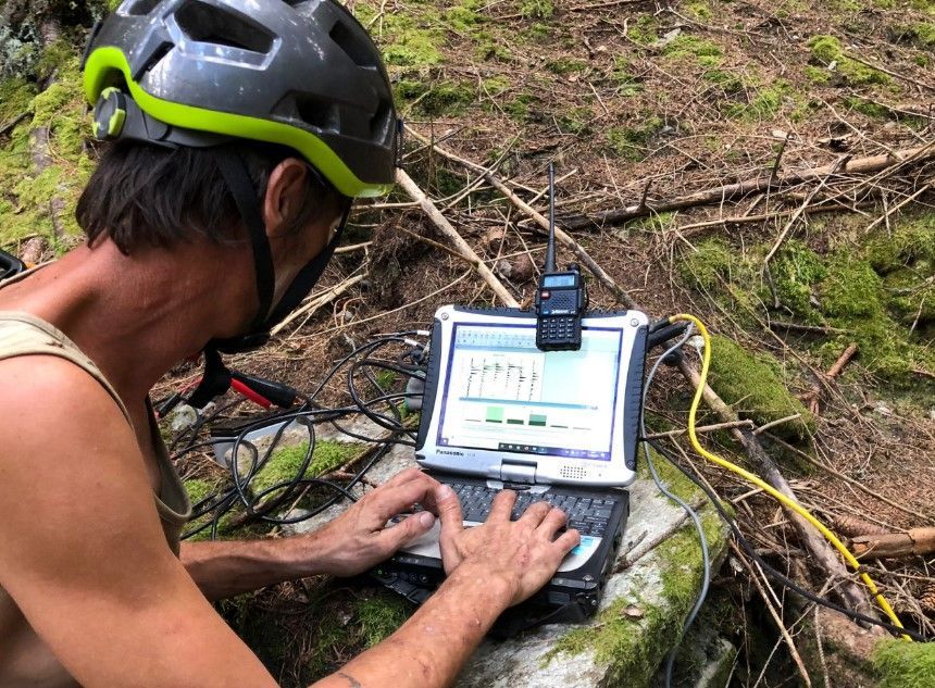 Analyse des relevés sismique sur le terrain.