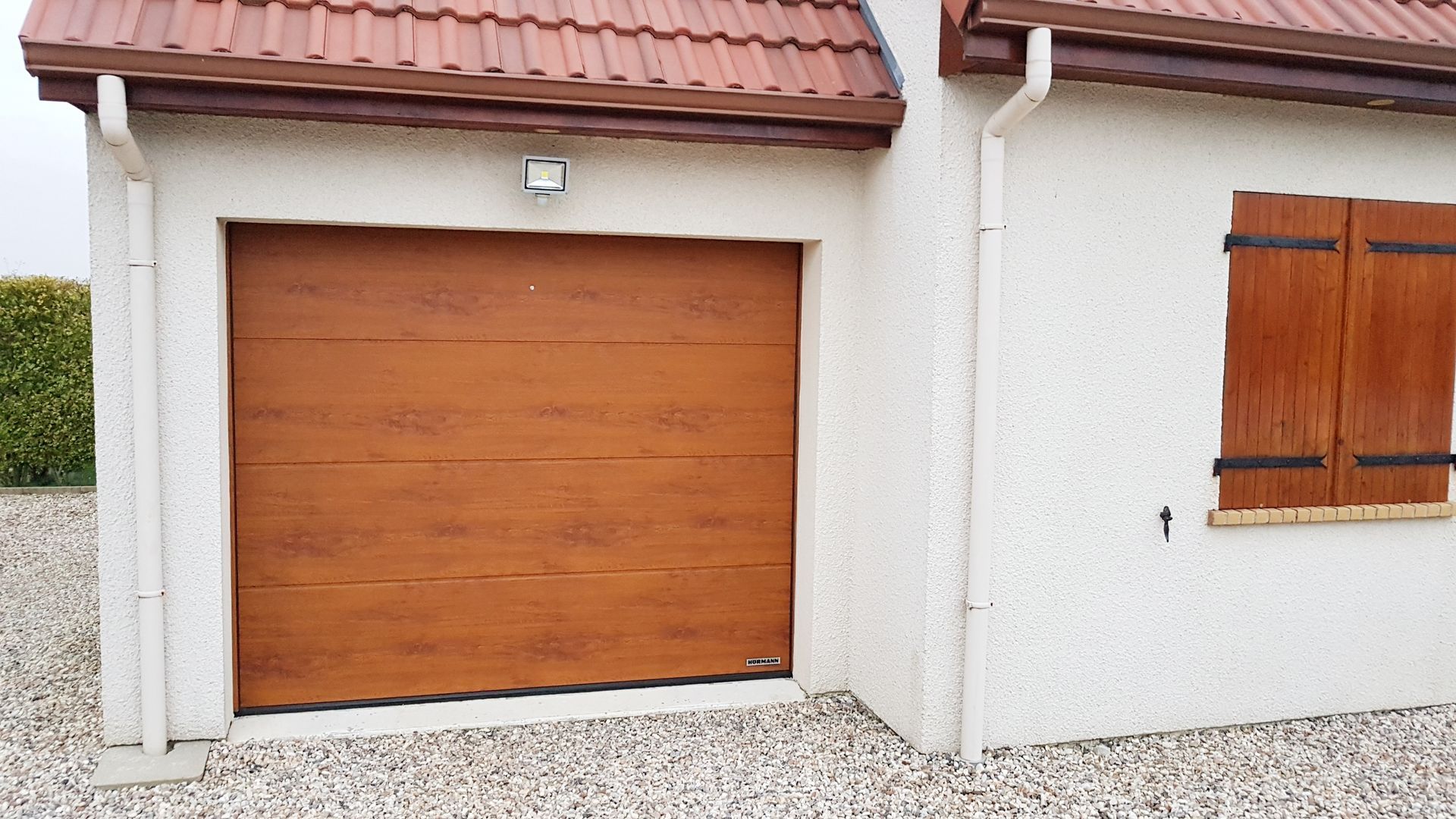 Porte de garage coulissante