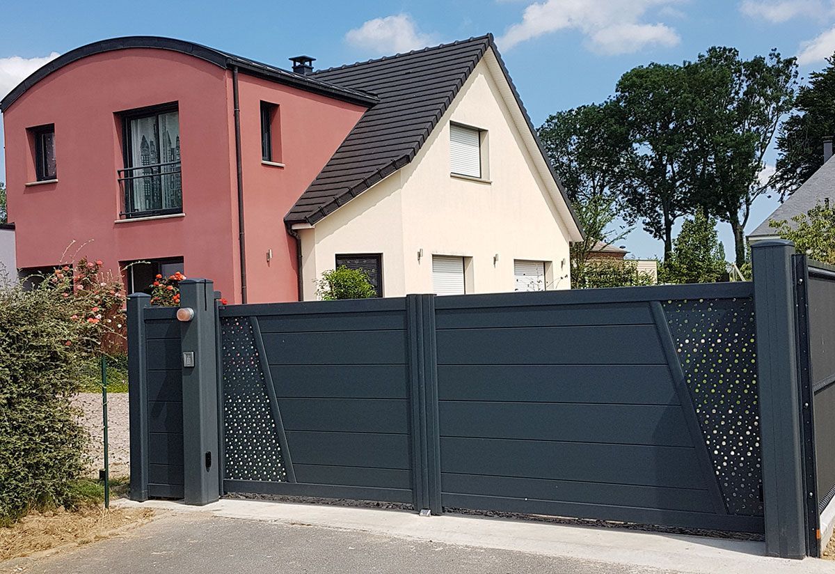 Portail anthracite contemporain