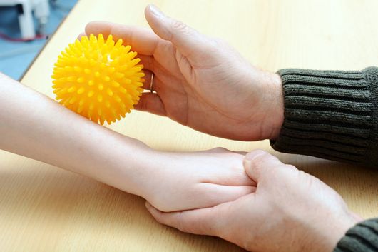 patient is treated with a hedgehog ball - File ID 344089428 - © AIXAKT