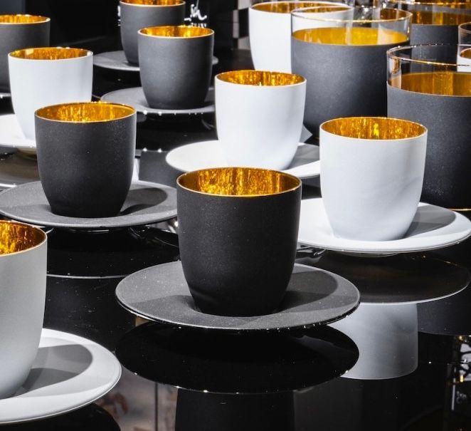 Gläserne Tischkultur von EISCH Germany, wo Qualität auf Ästhetik trifft.