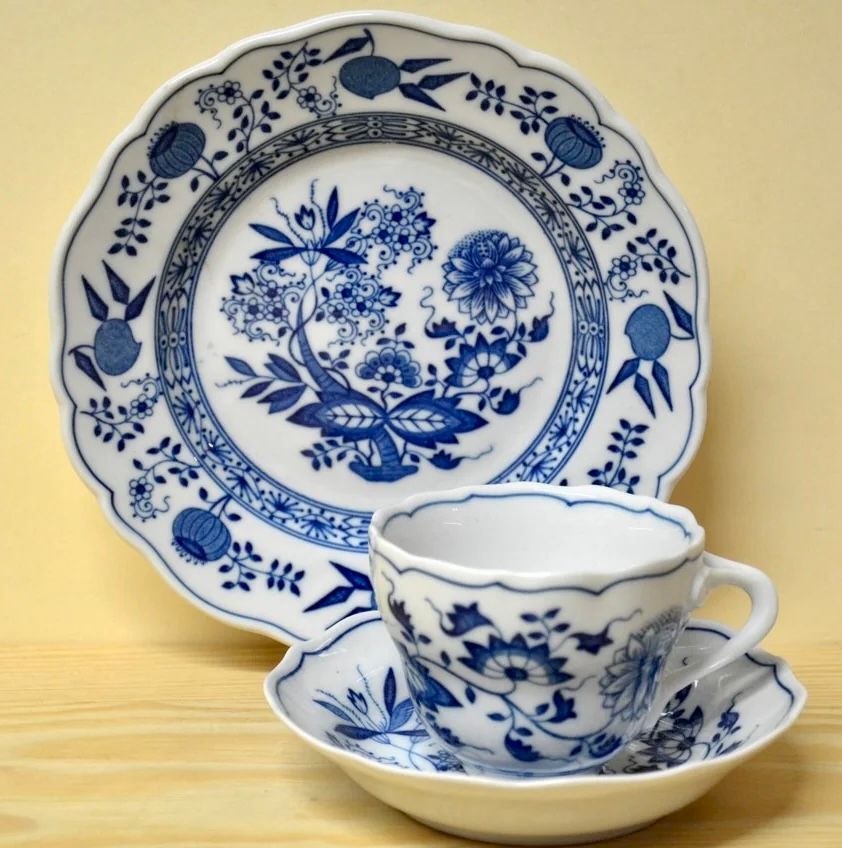 Zeitlose Eleganz und hochwertiges Porzellan von Hutschenreuther, deutscher Tradition verpflichtet.