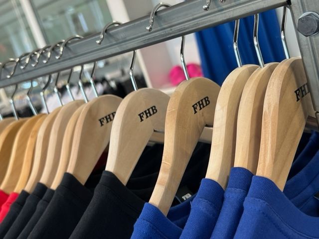 Textilservice und Berufskleidung Heinz Holst GmbH Piel Logistik 03