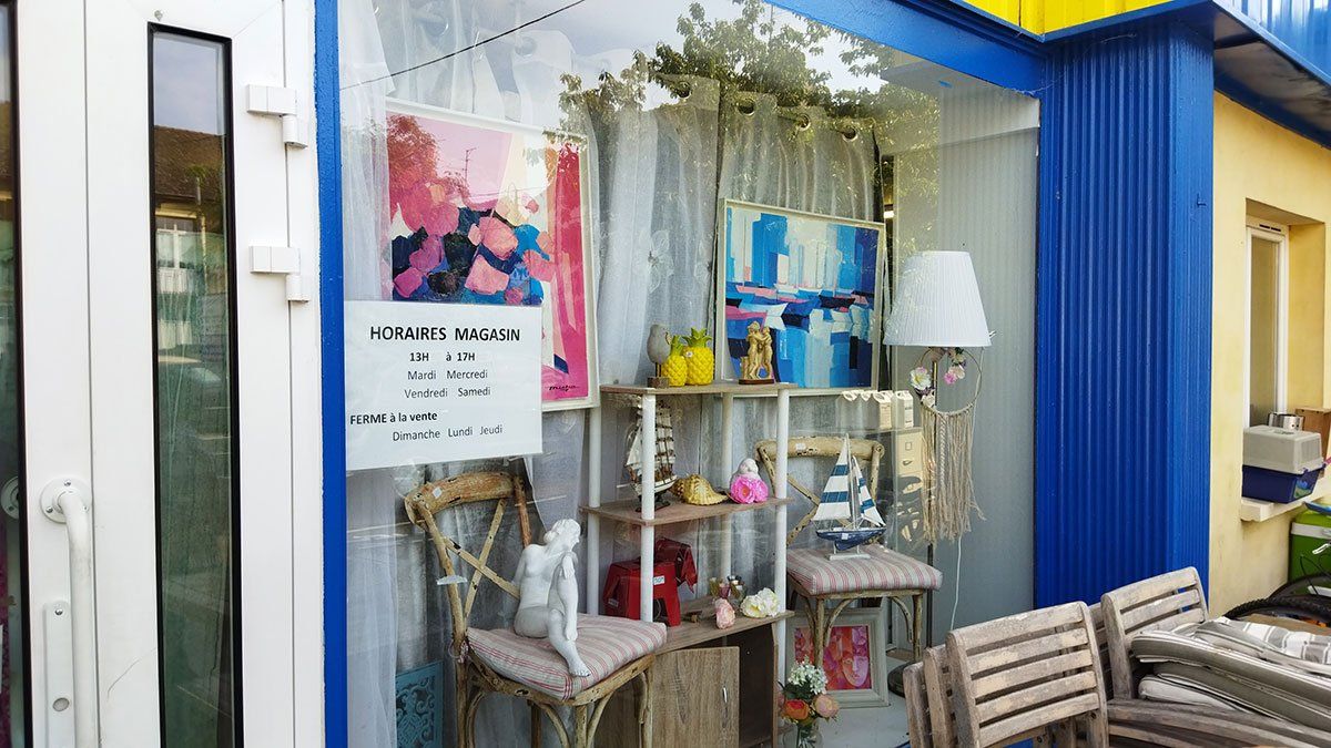 Devanture du magasin Emmaüs de Beaune