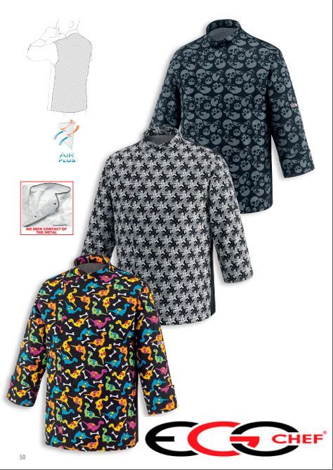 Se muestran tres chaquetas de chef de diferentes colores sobre un fondo blanco.