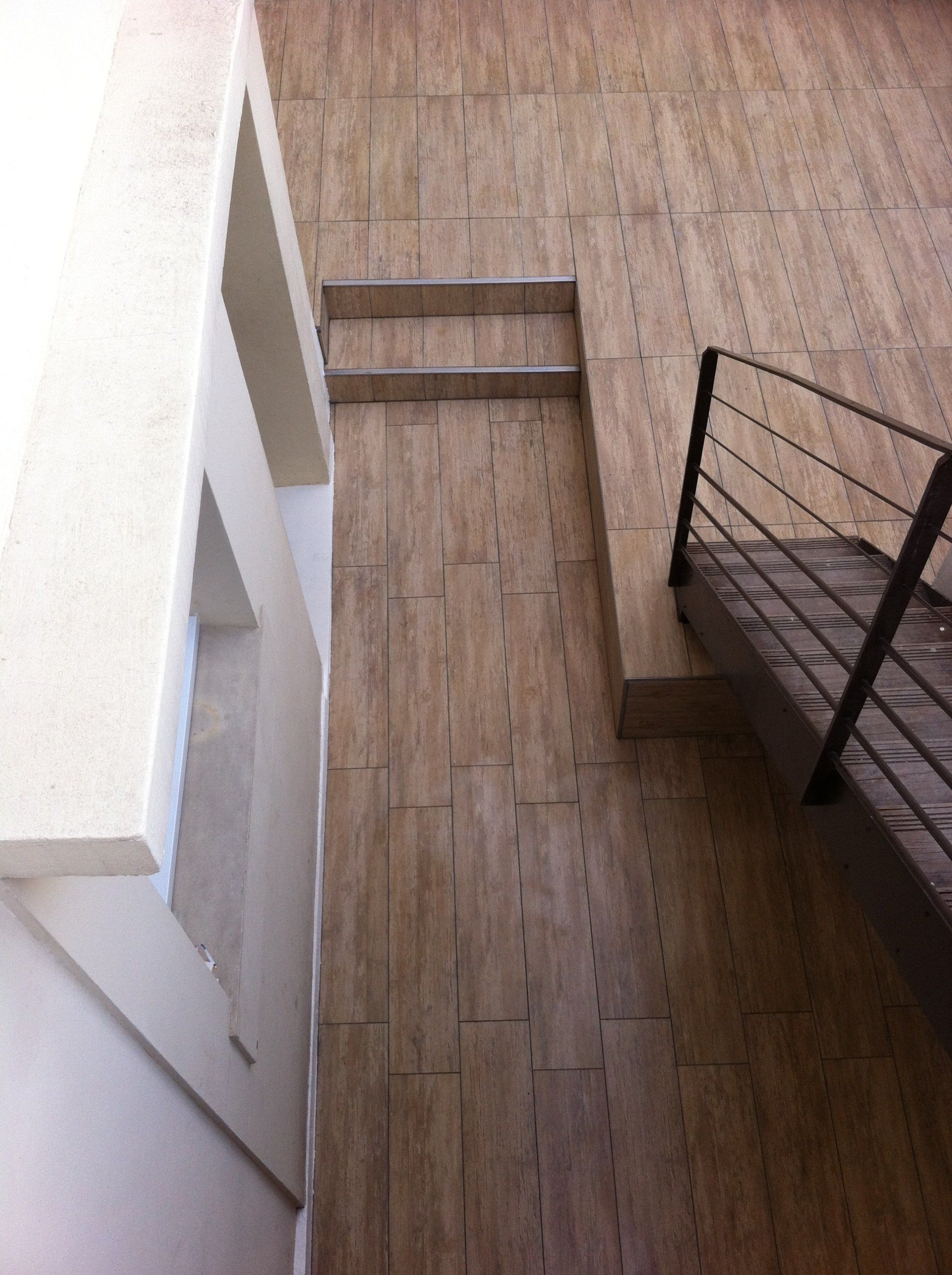 Terrasse imitation bois en carrelage