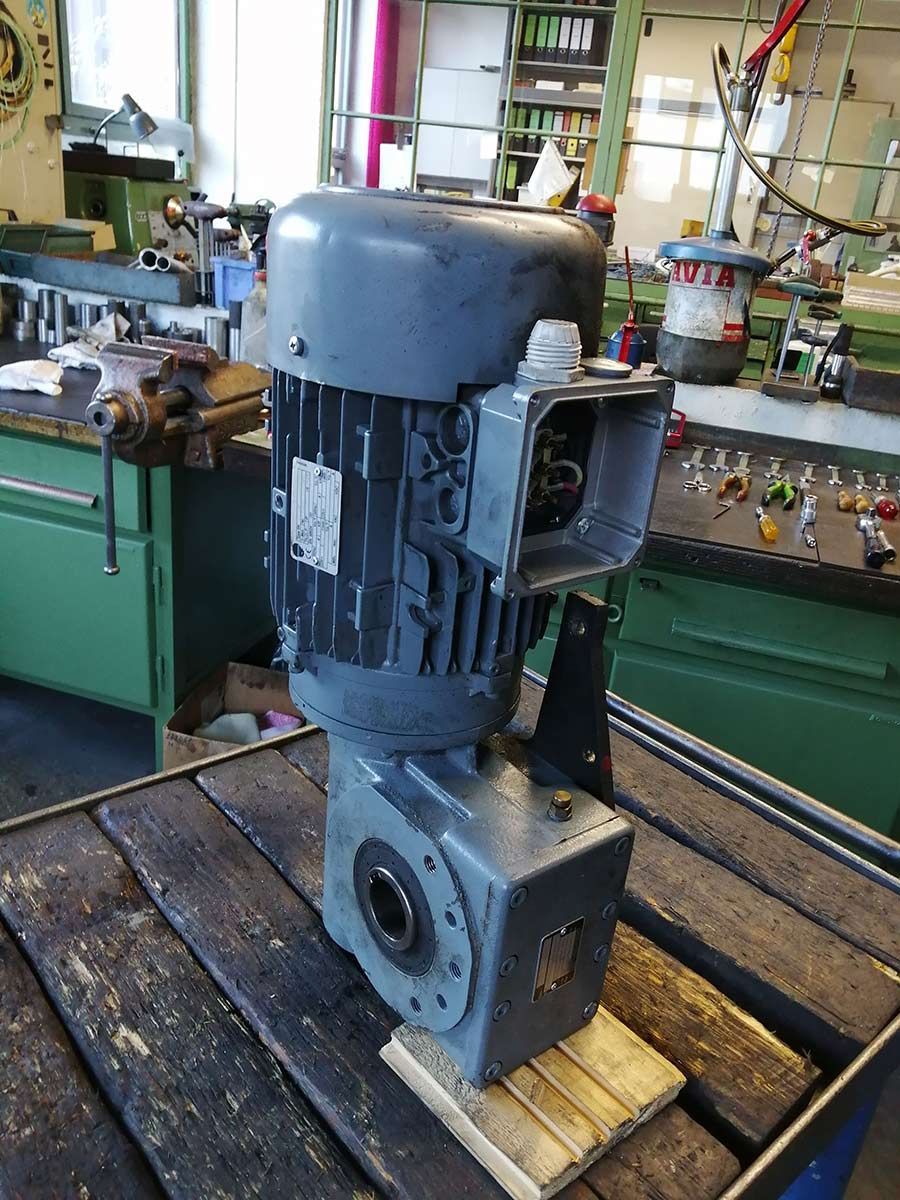 Stirnradgetriebemotor