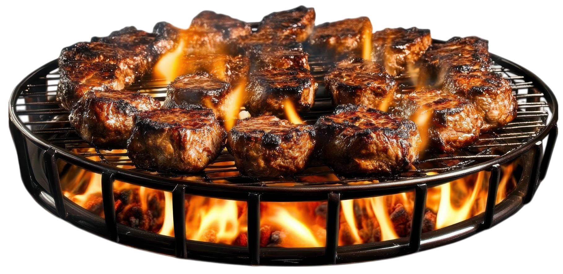 Un barbecue au charbon de bois chargé de viande grillée et grésillante sur des flammes vives.