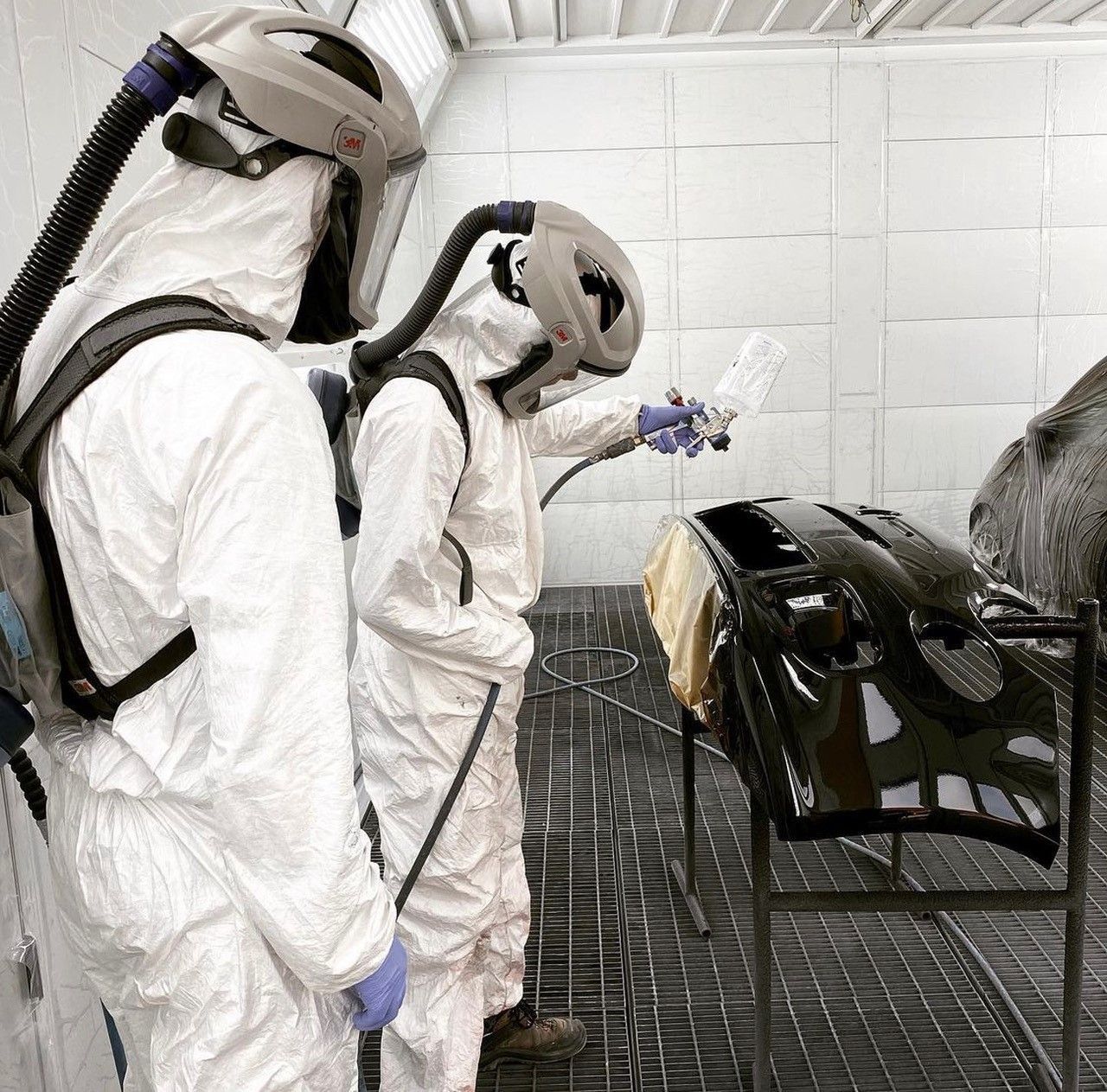 Carrosserie de Cornaux sarl - peinture - réparation- changement pare-brise - dégât carrosserie