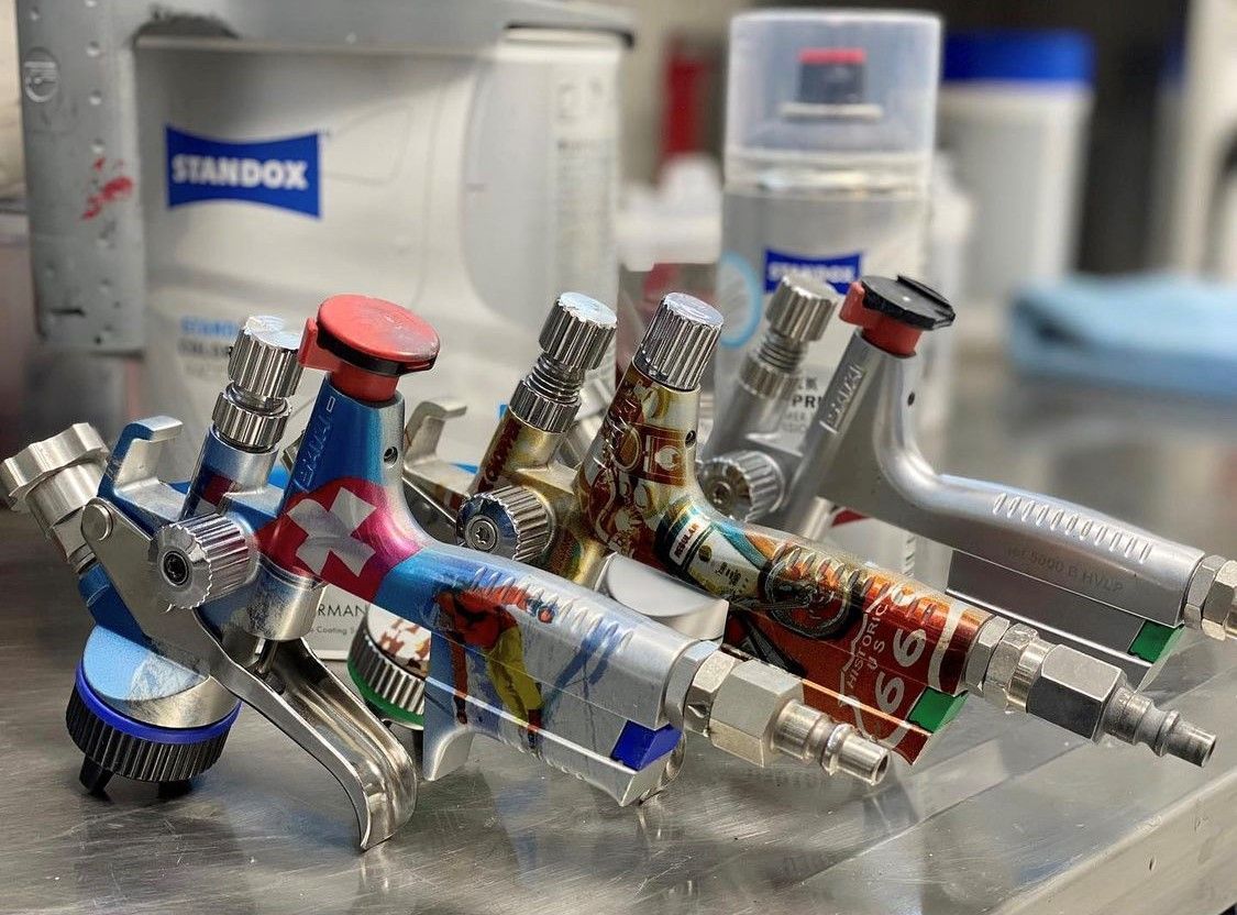 Carrosserie de Cornaux sarl - peinture - réparation- changement pare-brise - dégât carrosserie