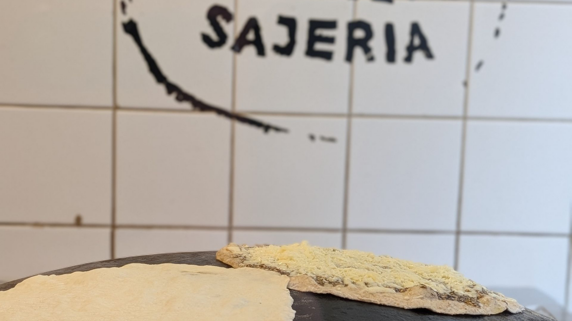 Ofen für die Fladenbrote im Lebanese Sajeria.