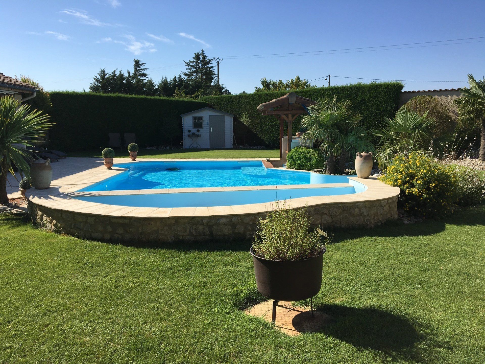 Jardin avec piscine