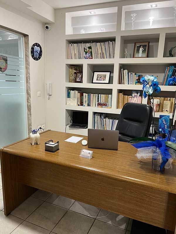 Χειρουργός Οδοντίατρος - Μιναρετζή Γιώτα | Νέα Ιωνία