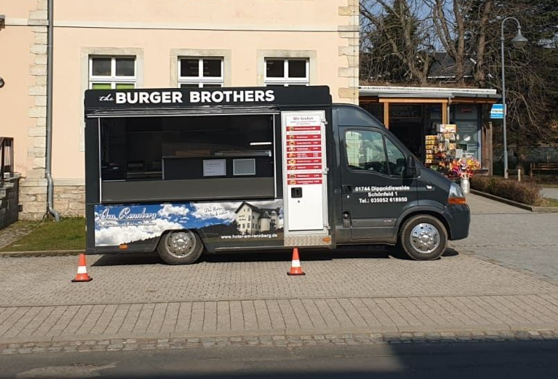 Burger mit frischen Zutaten