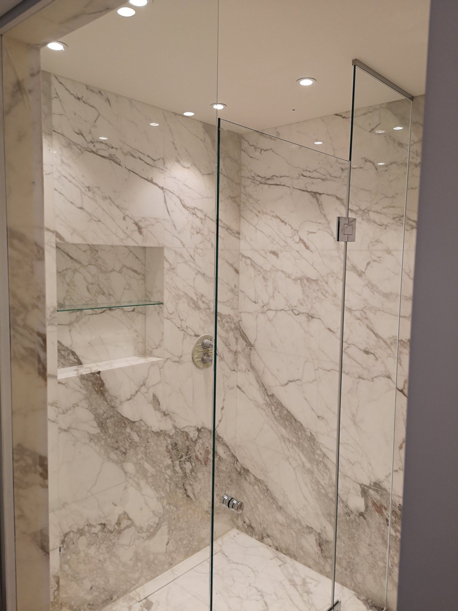 Pare-douche en verre