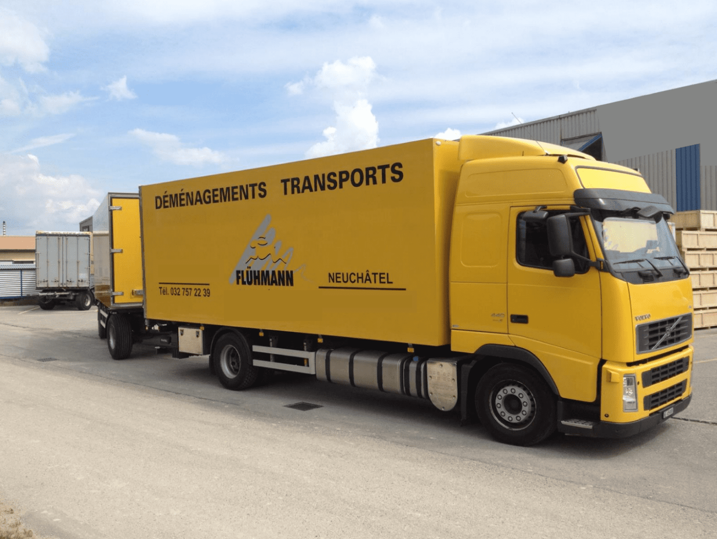 Déménagements d'entreprises - Flühmann Déménagements Sàrl - Neuchâtel